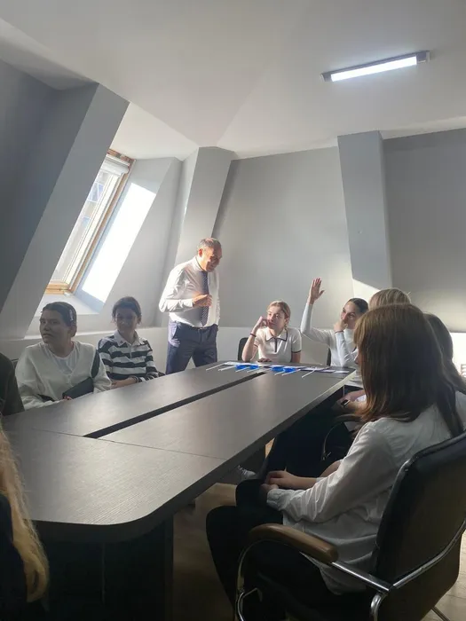 07aad884-3f65-469c-8a25-e2816c27f3d1